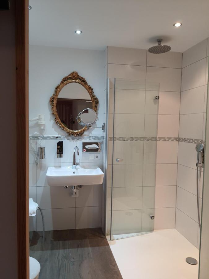 Bergwelt Apartments เชอเนา อัม เคอนิกเซ ภายนอก รูปภาพ