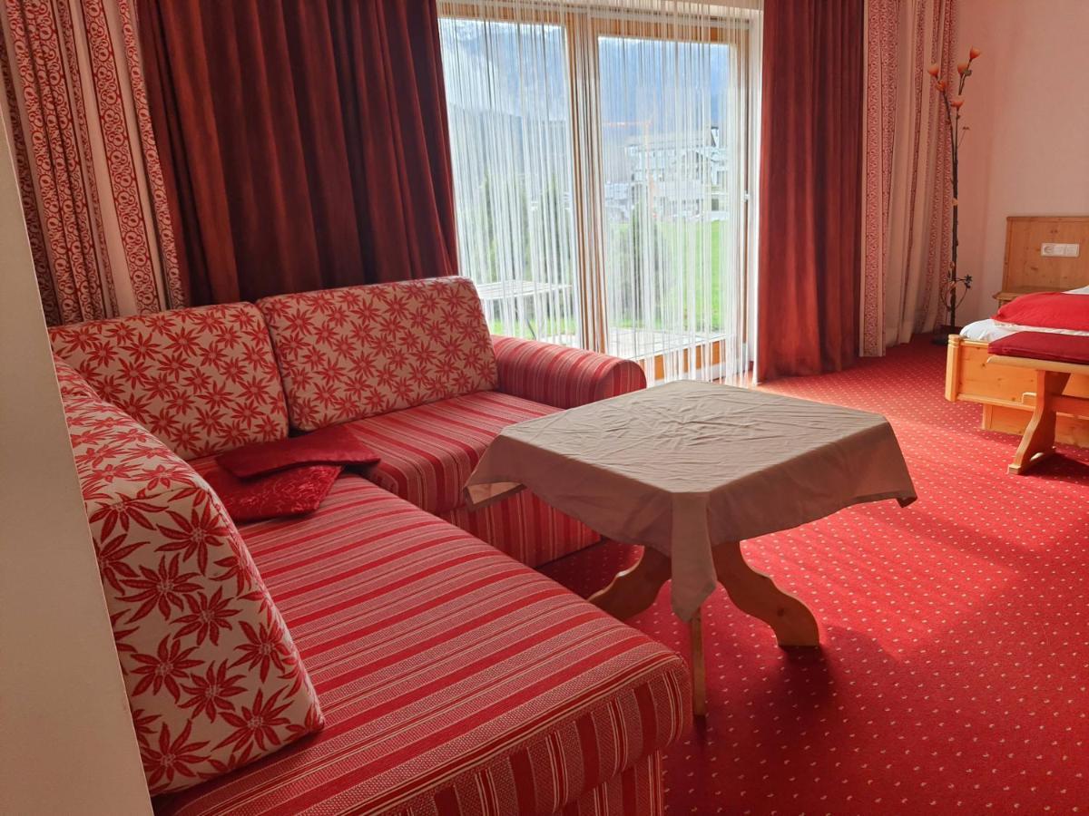 Bergwelt Apartments เชอเนา อัม เคอนิกเซ ภายนอก รูปภาพ